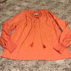 Moodie women’s size small 100% polyester long sleeve top, coral/orange, cute!!